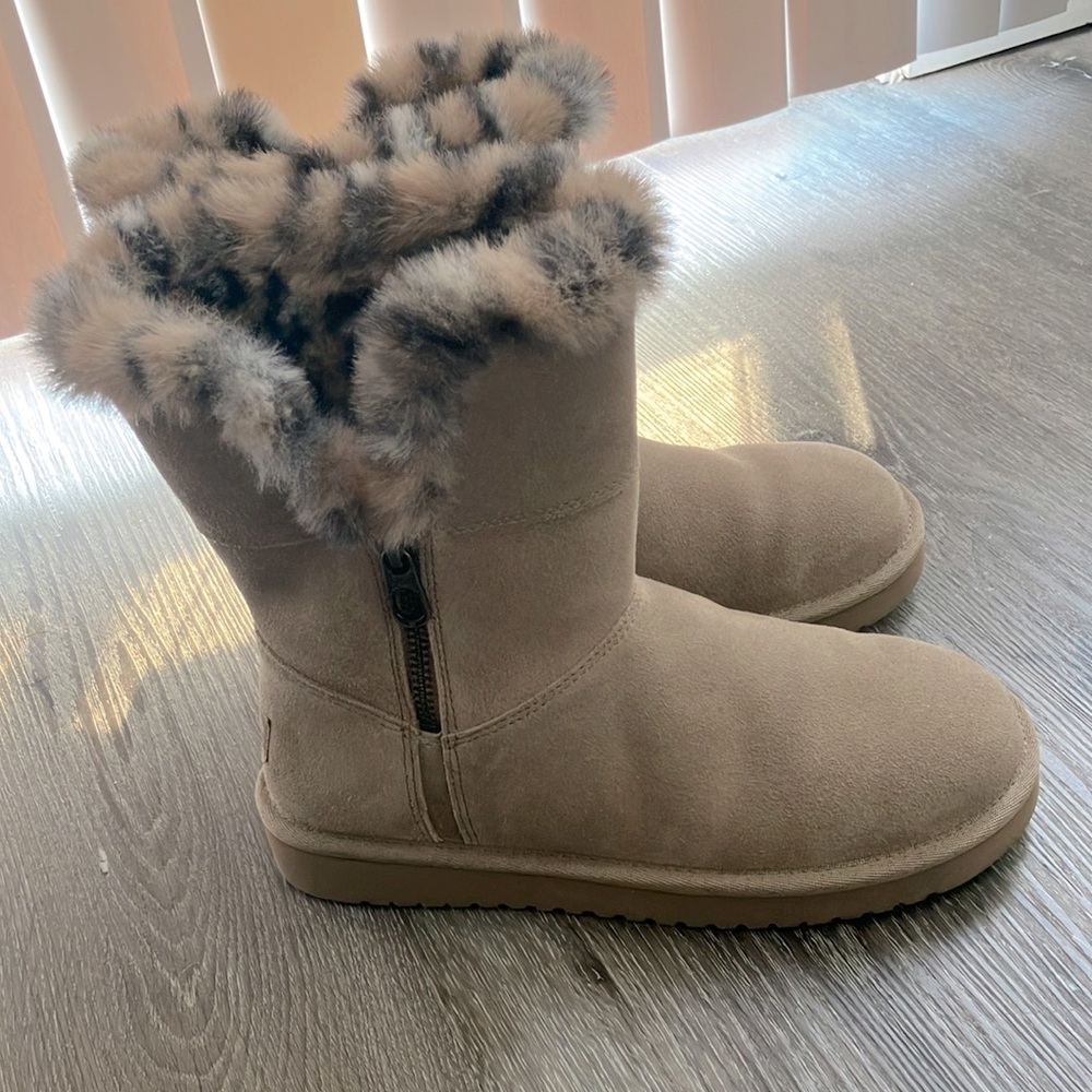Koolaburra by UGGS chestnut suede fur Leopard Print Boots Size:6